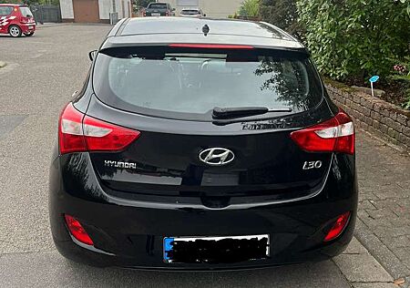 Hyundai i30 blue Kombi 1.4 Trend