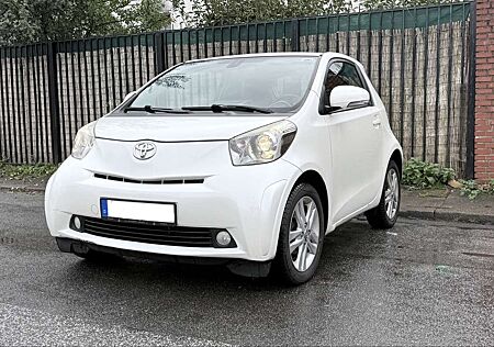 Toyota iQ +