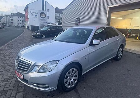 Mercedes-Benz E 200 CGI BlueEfficiency