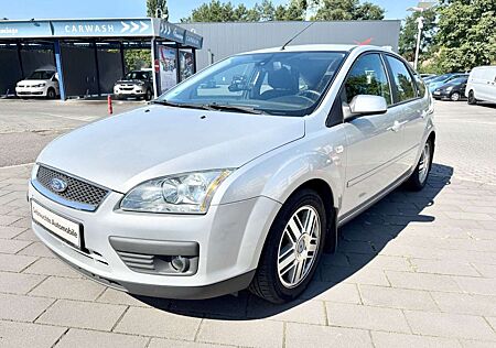 Ford Focus Lim. Ghia,Klimaauto,Sitzheizung,