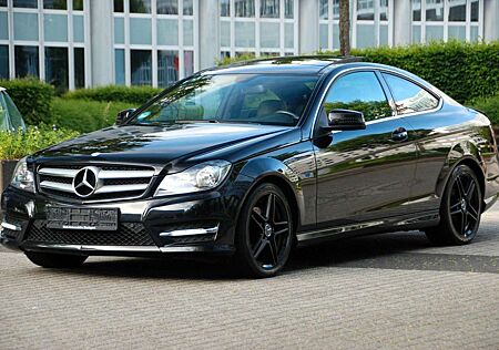 Mercedes-Benz C 180 CGI BlueEfficiency| AMG-LINE| NAVI| PANO