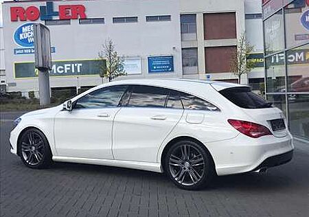 Mercedes-Benz CLA 180 (117.942)