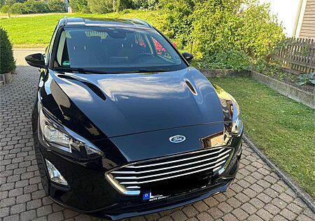 Ford Focus Cool & Connect
