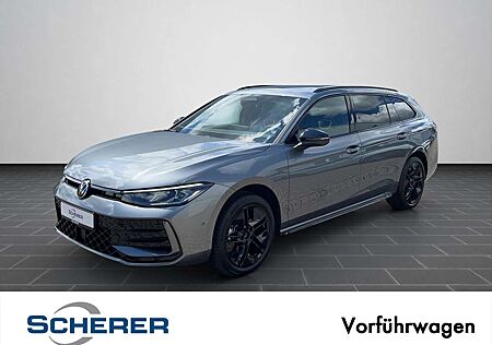VW Passat Variant Volkswagen R-Line 2.0 TDI DSG 150PS / Pano /