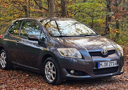 Toyota Auris 1.6 VVT-i Sol