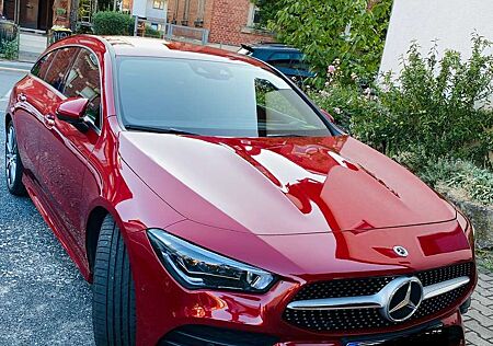 Mercedes-Benz CLA 200 Shooting Brake AMG / HUD 360° / NAV / K-Go
