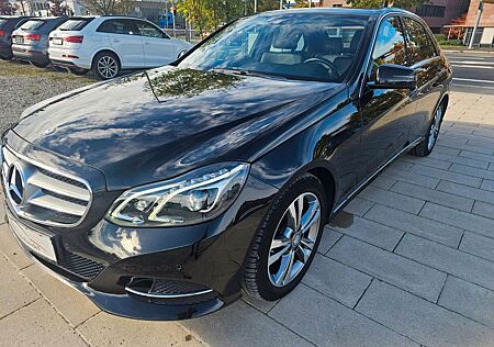 Mercedes-Benz E 200 Lim. CGI BlueEfficiency Navi Automatik PDC