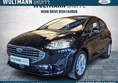 Ford Fiesta Titanium 8-fach bereift ! LED-Scheinwerfer ACC Kli