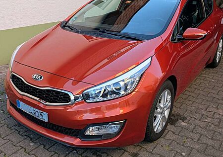 Kia Cee'd Ceed / 1.6 GDI Vision