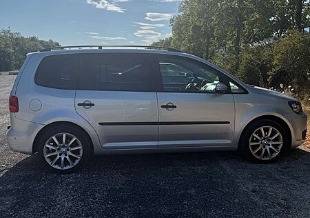 VW Touran Volkswagen 1.6 TDI DPF Comfortline