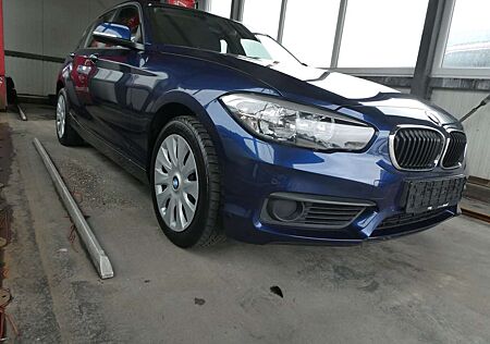 BMW 118i 118 **Automatic*Garantie*8-fach*NAVI*TÜV10/2026