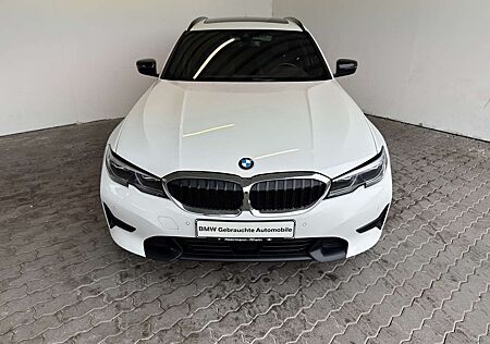 BMW 330 dA xDrive Tour. Sport Line LiveCock.ACC.AHK.