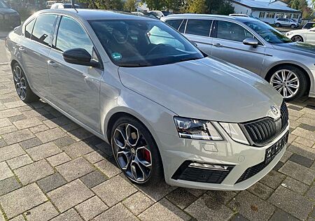 Skoda Octavia 2.0 TDI SCR DSG RS Navi LED PDC ACC