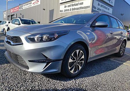 Kia XCeed Ceed SW / cee'd SW Ceed SW AT Spin*Navi*Shzg*Lhzg*PDC*Cam*16Zoll