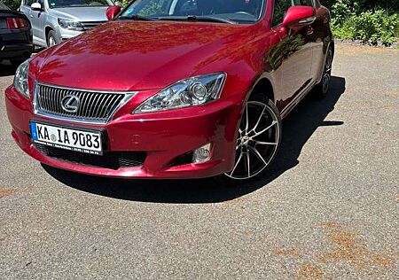 Lexus IS 220 IS 220d