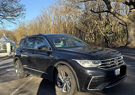 VW Tiguan Volkswagen R-Line SHZ Pano AHK Head up