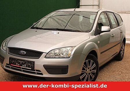 Ford Focus Turn. 1.6/ Allwetterreifen/ AHK/ PDC/Klima