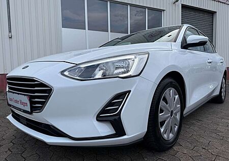 Ford Focus 1.0 74kW 101PS Trend/PDC/SHZ/LED/1.Hand