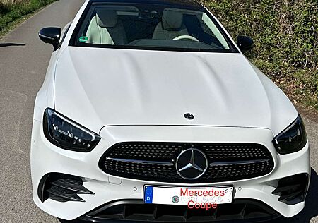 Mercedes-Benz E 200 E-Klasse Coupe Coupe 9G-TRONIC AMG Line