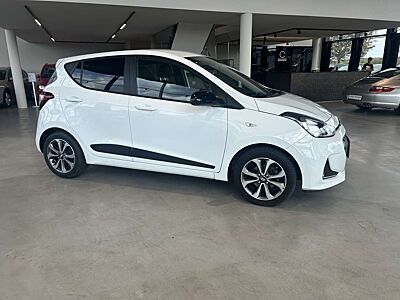 Hyundai i10 AUTOMATIK+NAVIGATION+SITZHEIZUNG+PDC Passion +