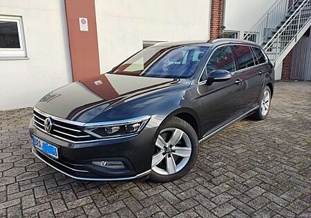 VW Passat Variant Volkswagen 2.0 TDI SCR 4Motion DSG Elegance