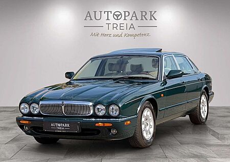 Jaguar XJ8 4.0 V8 Sovereign SHZ|TEMPOMAT|SCHIEBEDACH