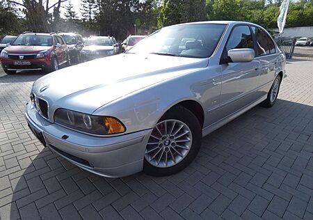 BMW 530 d Sport *AUTOMATIK*SHZ*LEDER*GEPFLEGT*176TKM*