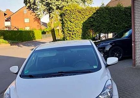 Hyundai Elantra 2.0i Worldcup