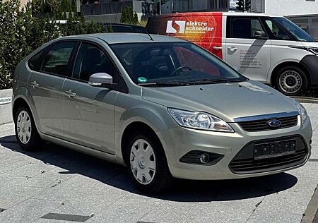 Ford Focus 1,6 Style + VOLL SERVICEHEFT inkl. Zahnriemenwechsel