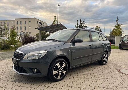 Skoda Fabia Combi 1.2 TSI Active/ Tüv u. Insp. neu !!