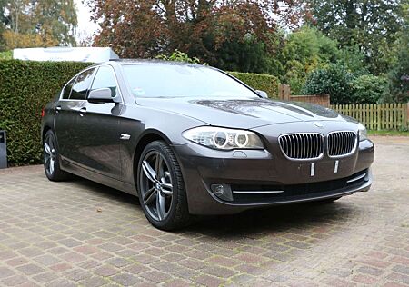 BMW 528i 528 Aut. 6-Zyl. HUD/Pano/Totwinkel/...