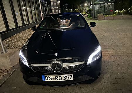 Mercedes-Benz CLA 180 (117.942)