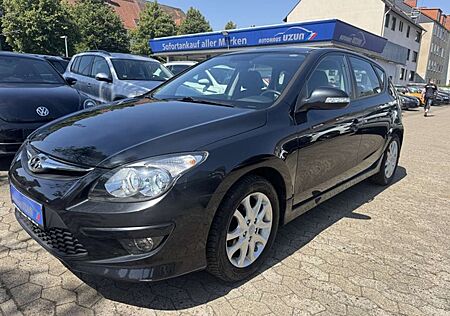 Hyundai i30 Style T-Leder PDC SHZ Alu-Allwetterreifen