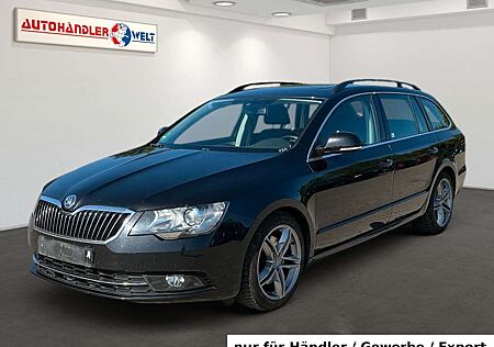 Skoda Superb Kombi 2.0 TDI Pano AAC PDC Memo Navi SHZ