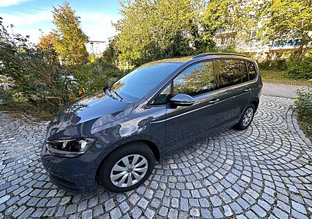 VW Touran Volkswagen Comfortline Plus +AHK+7-Sitzer+DAB+ACC+APP+SZH+