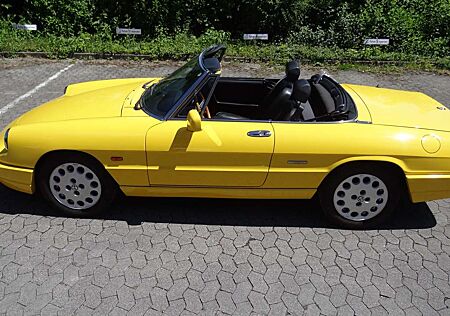 Alfa Romeo Spider 2.0
