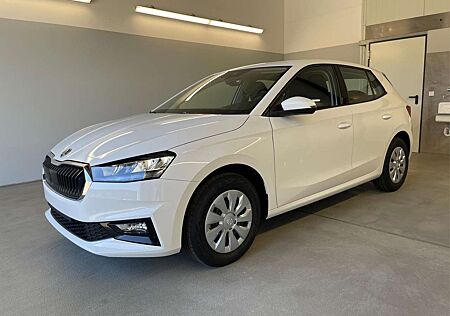Skoda Fabia Drive 115PS GV5+Sitzheiz+AppConnect+LED+Armlehn...