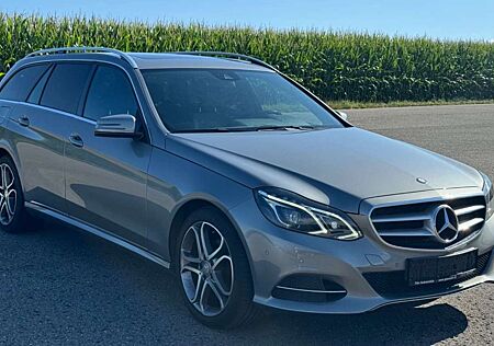 Mercedes-Benz E 200 CGI T-Modell *7-G-Tronic,AHK,NAVI,LED,SH*