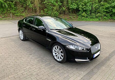 Jaguar XF Diesel 3.0 V6 - Scheckheft Gepflegt -