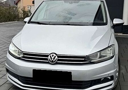 VW Touran Volkswagen 1.6 TDI Comfortline BlueMotion 115ps