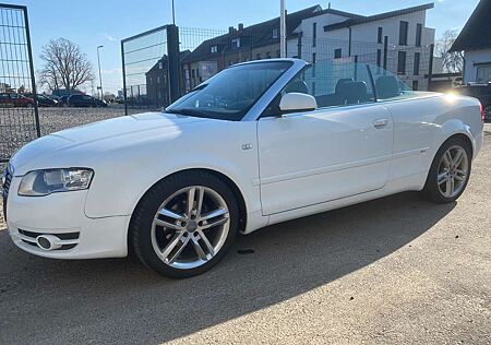 Audi A4 Cabriolet 2.0 TDI S-LINE