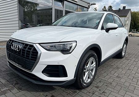 Audi Q3 40 TDI quattro basis/Panorama/Totwinkel
