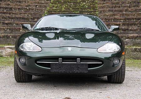Jaguar XK 8 Coupe 2 Jahre Garantie