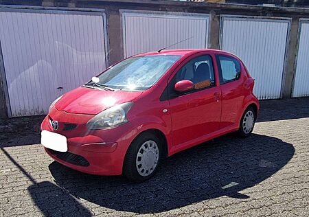 Toyota Aygo AUTO City El.Fensterheber Tüv etc.