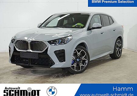 BMW iX2 xDrive30 M Sport / NP= 74.690,- / Panorama /