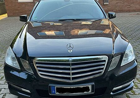 Mercedes-Benz E 220 T CDI DPF BlueEFFICIENCY Automatik Avantgarde