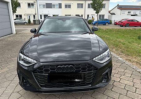 Audi A4 Avant 35 TFSI S tronic S line,pano,ahk,massage