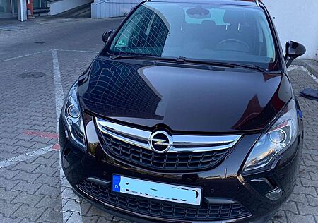 Opel Zafira Tourer Navi, SHZ,SH, Klimaautomatik, 2Hand, viele Extras