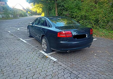 Audi A8 3.7 quattro