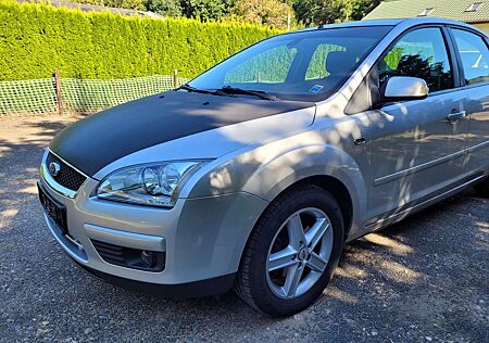 Ford Focus Ghia